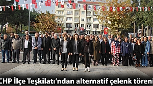CHP İlçe Teşkilatı’ndan alternatif çelenk töreni